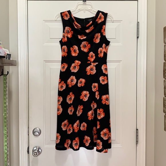 Talbots Dresses & Skirts - 3/$25 Talbots size 4 petite floral dress